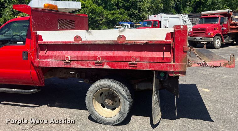 image for item KC9854 2003 Ford F550 XL  dump flatbed pickup truck