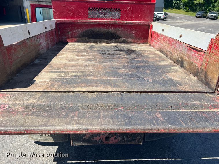 image for item KC9854 2003 Ford F550 XL  dump flatbed pickup truck