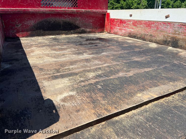 image for item KC9854 2003 Ford F550 XL  dump flatbed pickup truck