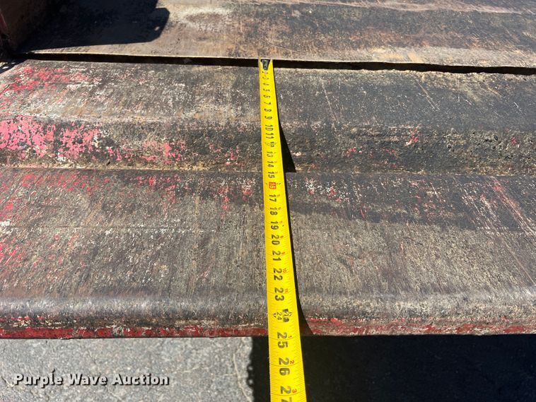 image for item KC9854 2003 Ford F550 XL  dump flatbed pickup truck