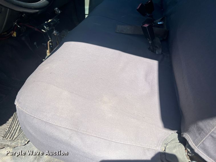 image for item KC9854 2003 Ford F550 XL  dump flatbed pickup truck