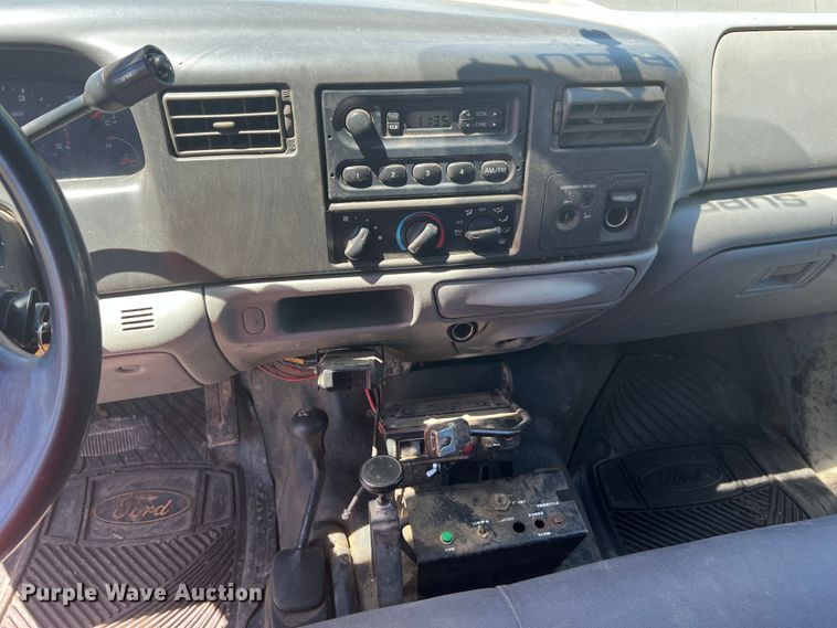 image for item KC9854 2003 Ford F550 XL  dump flatbed pickup truck