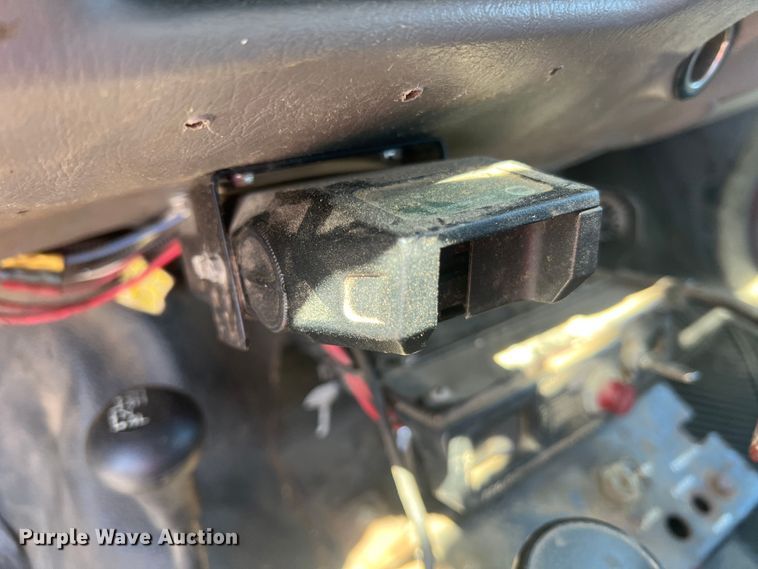 image for item KC9854 2003 Ford F550 XL  dump flatbed pickup truck