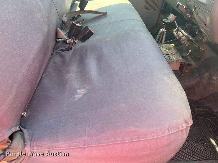 image for item KC9854 2003 Ford F550 XL  dump flatbed pickup truck