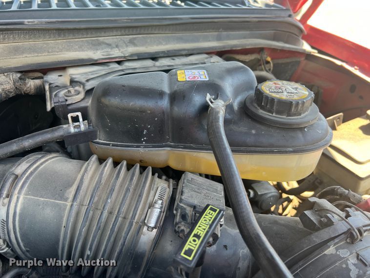 image for item KC9854 2003 Ford F550 XL  dump flatbed pickup truck