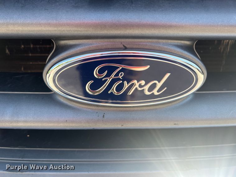 image for item KC9854 2003 Ford F550 XL  dump flatbed pickup truck