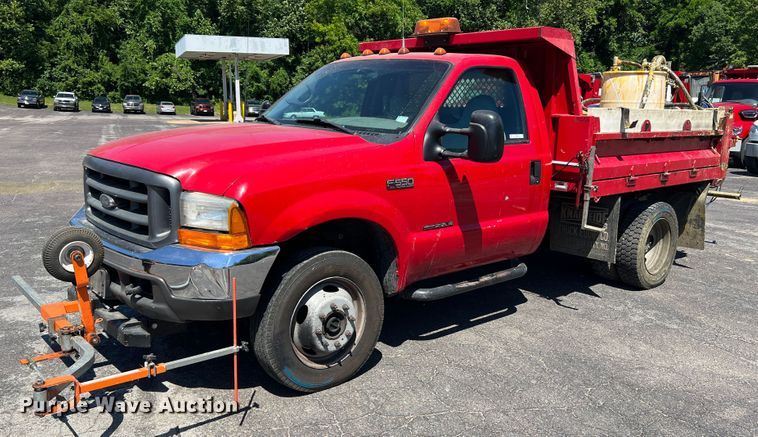 image for item KC9857 1999 Ford F550 XL  dump flatbed truck with paint striper