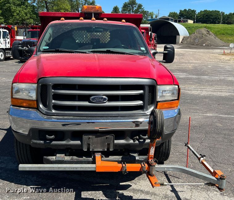 image for item KC9857 1999 Ford F550 XL  dump flatbed truck with paint striper