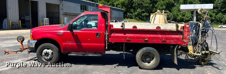 image for item KC9857 1999 Ford F550 XL  dump flatbed truck with paint striper