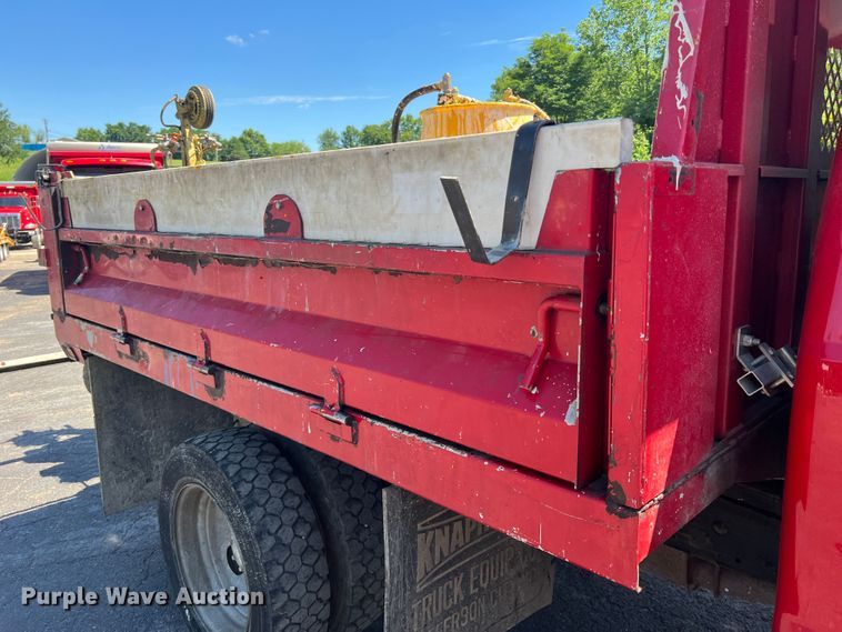 image for item KC9857 1999 Ford F550 XL  dump flatbed truck with paint striper