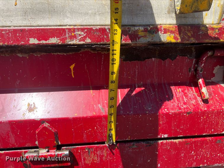 image for item KC9857 1999 Ford F550 XL  dump flatbed truck with paint striper