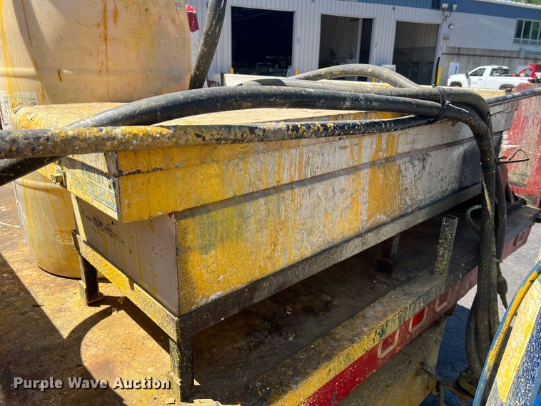 image for item KC9857 1999 Ford F550 XL  dump flatbed truck with paint striper