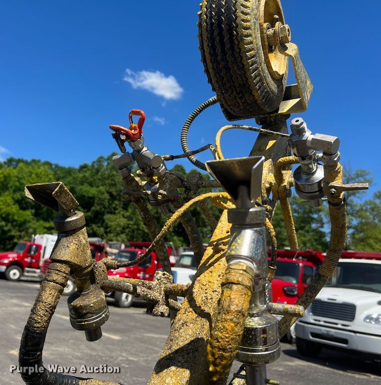 image for item KC9857 1999 Ford F550 XL  dump flatbed truck with paint striper