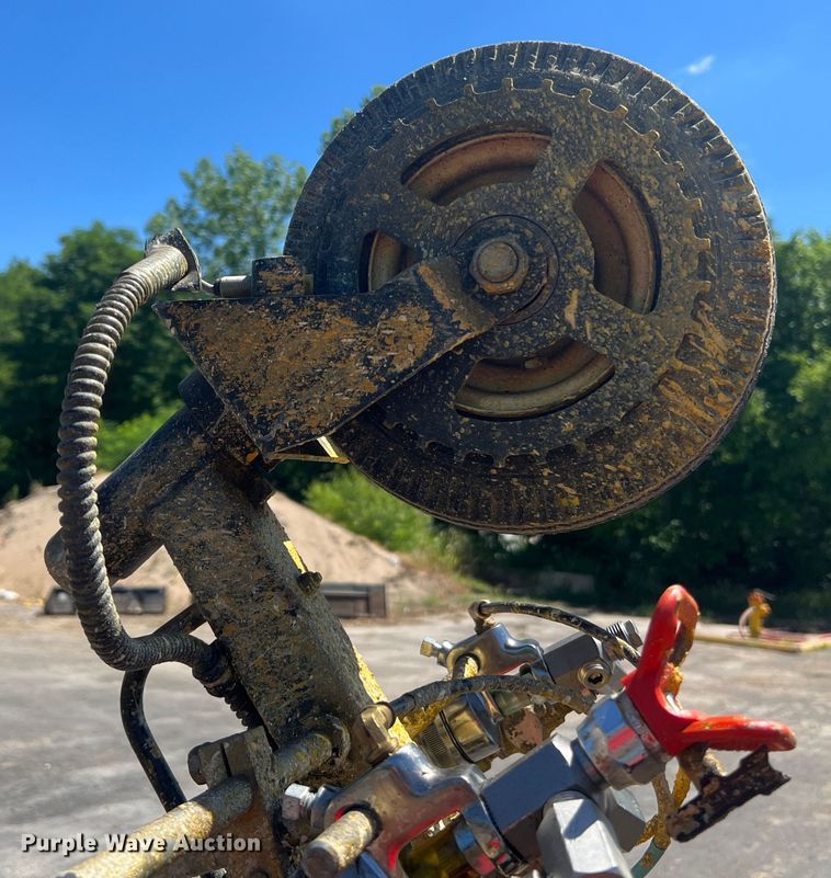 image for item KC9857 1999 Ford F550 XL  dump flatbed truck with paint striper