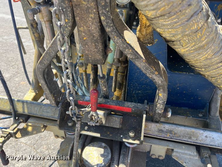 image for item KC9857 1999 Ford F550 XL  dump flatbed truck with paint striper