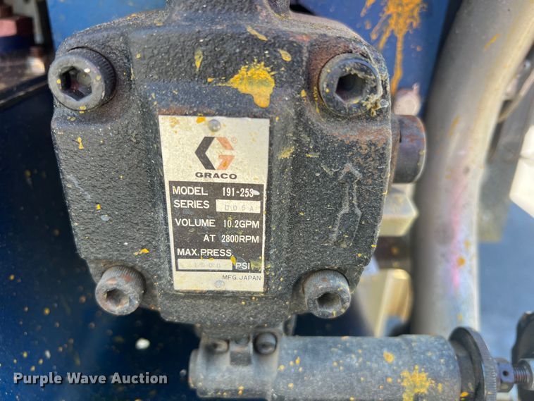 image for item KC9857 1999 Ford F550 XL  dump flatbed truck with paint striper