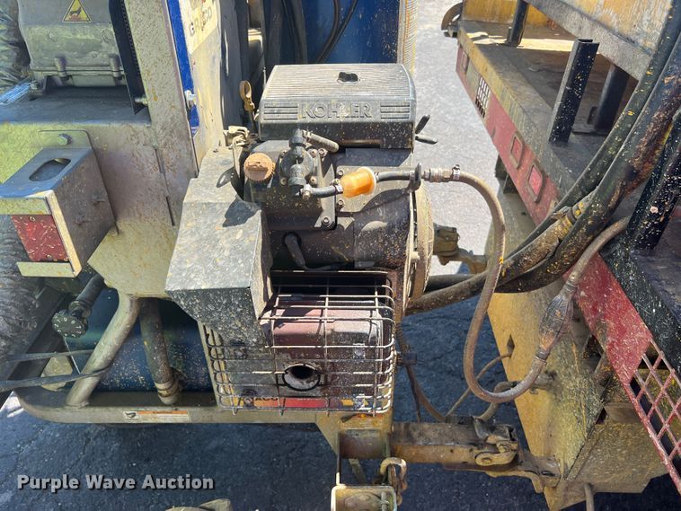 image for item KC9857 1999 Ford F550 XL  dump flatbed truck with paint striper