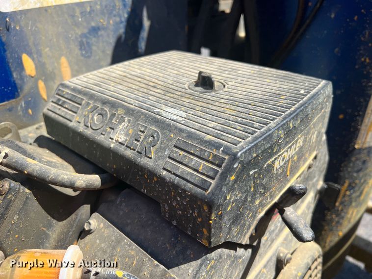 image for item KC9857 1999 Ford F550 XL  dump flatbed truck with paint striper