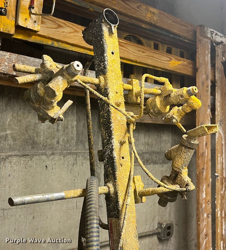 image for item KC9857 1999 Ford F550 XL  dump flatbed truck with paint striper