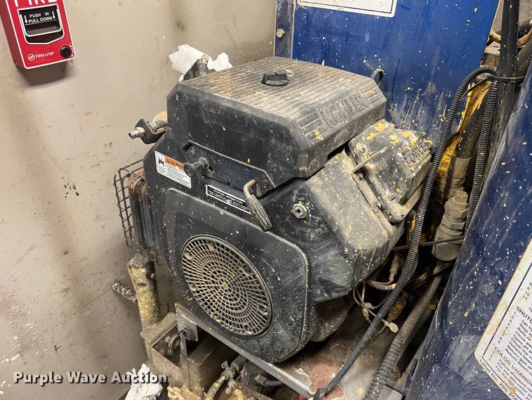 image for item KC9857 1999 Ford F550 XL  dump flatbed truck with paint striper