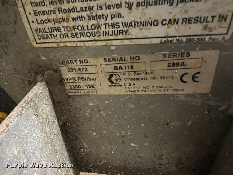 image for item KC9857 1999 Ford F550 XL  dump flatbed truck with paint striper