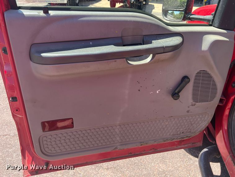 image for item KC9857 1999 Ford F550 XL  dump flatbed truck with paint striper