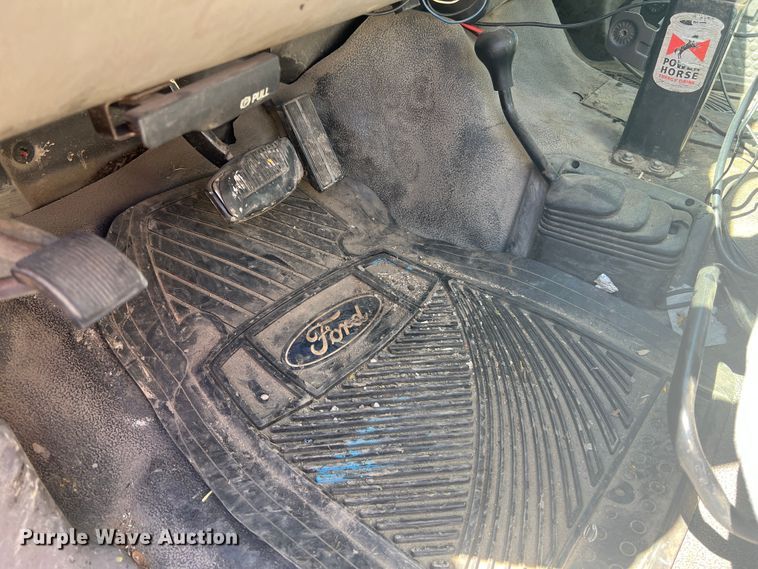 image for item KC9857 1999 Ford F550 XL  dump flatbed truck with paint striper