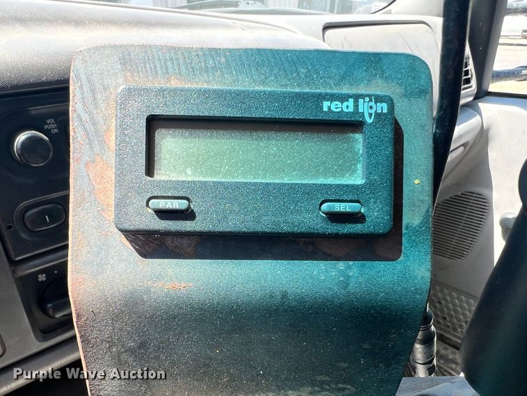 image for item KC9857 1999 Ford F550 XL  dump flatbed truck with paint striper