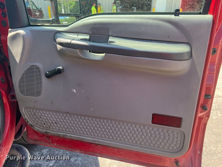 image for item KC9857 1999 Ford F550 XL  dump flatbed truck with paint striper