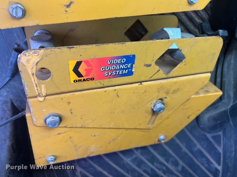 image for item KC9857 1999 Ford F550 XL  dump flatbed truck with paint striper