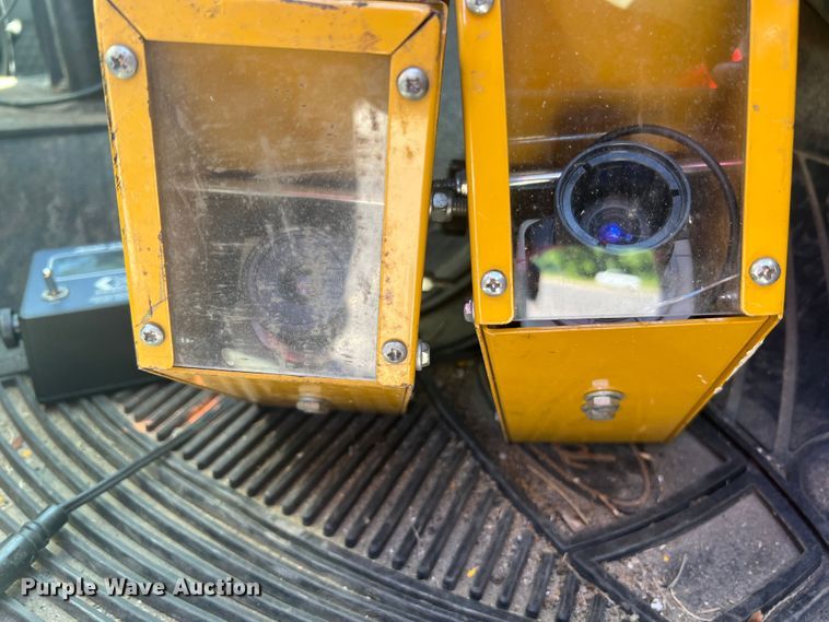 image for item KC9857 1999 Ford F550 XL  dump flatbed truck with paint striper