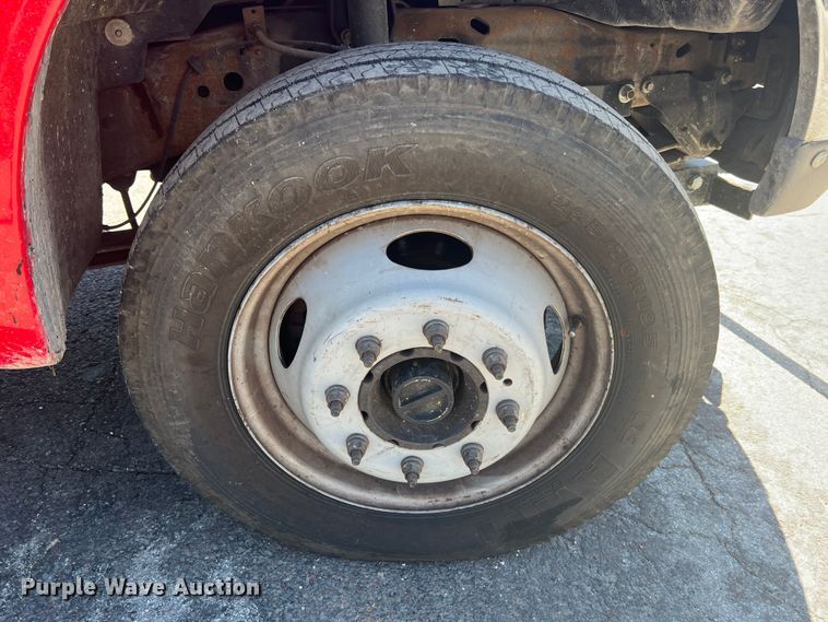 image for item KC9857 1999 Ford F550 XL  dump flatbed truck with paint striper