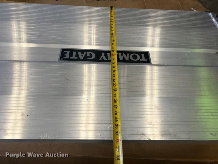 image for item KC9858 (3) Tommy Gate tailgates