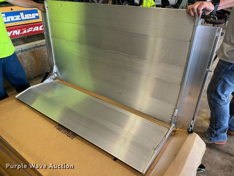 image for item KC9858 (3) Tommy Gate tailgates