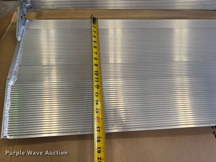 image for item KC9858 (3) Tommy Gate tailgates