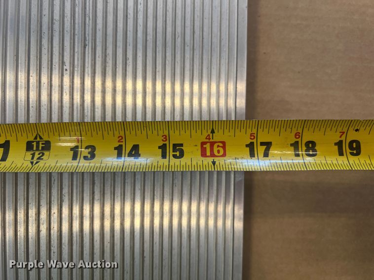 image for item KC9858 (3) Tommy Gate tailgates