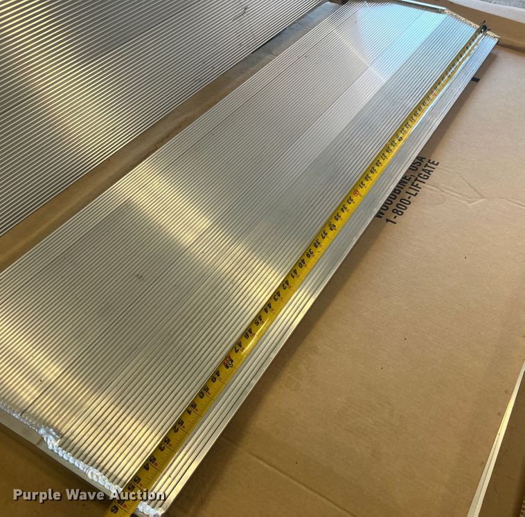 image for item KC9858 (3) Tommy Gate tailgates