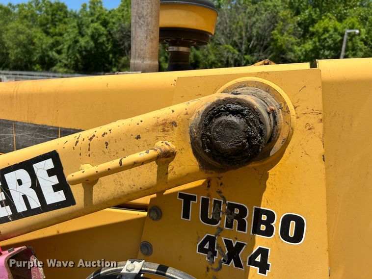 image for item KC9887 1996 John Deere 310D  backhoe