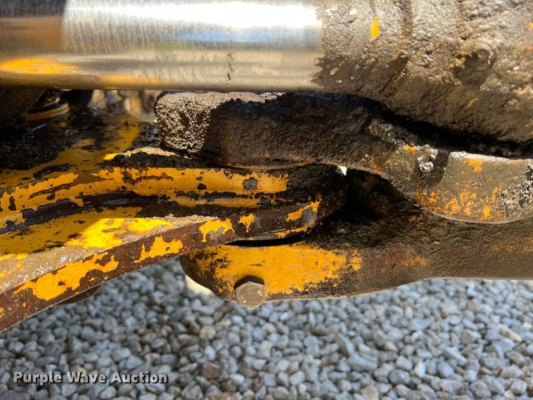 image for item KC9887 1996 John Deere 310D  backhoe