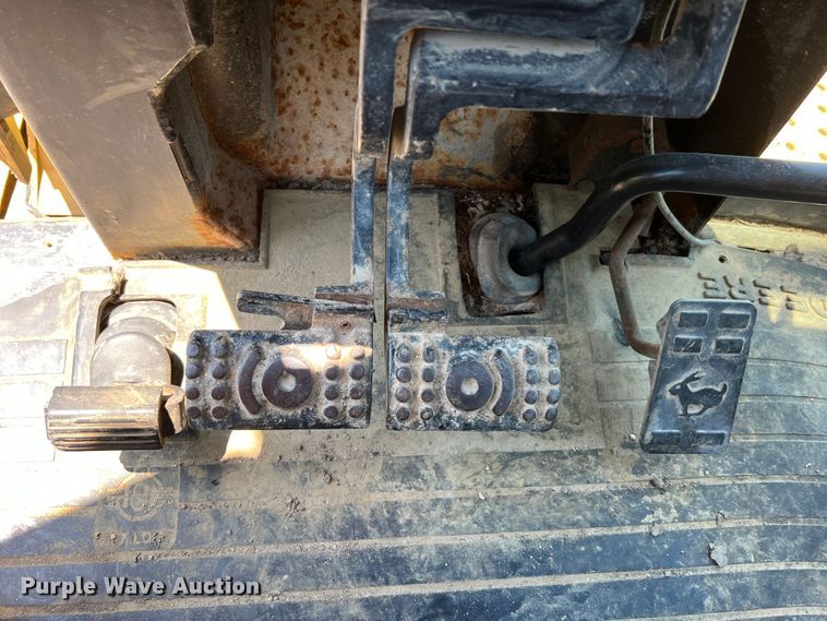 image for item KC9887 1996 John Deere 310D  backhoe