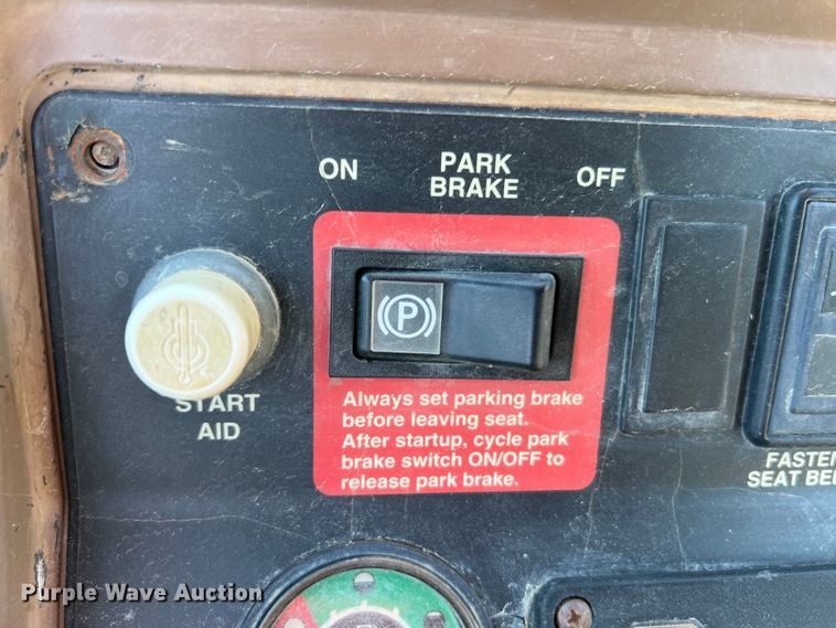 image for item KC9887 1996 John Deere 310D  backhoe