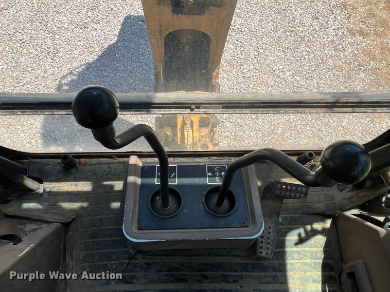 image for item KC9887 1996 John Deere 310D  backhoe