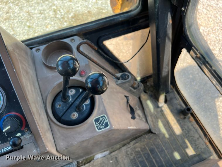 image for item KC9887 1996 John Deere 310D  backhoe