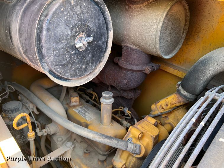 image for item KC9887 1996 John Deere 310D  backhoe