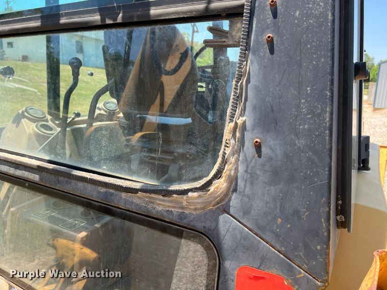 image for item KC9887 1996 John Deere 310D  backhoe