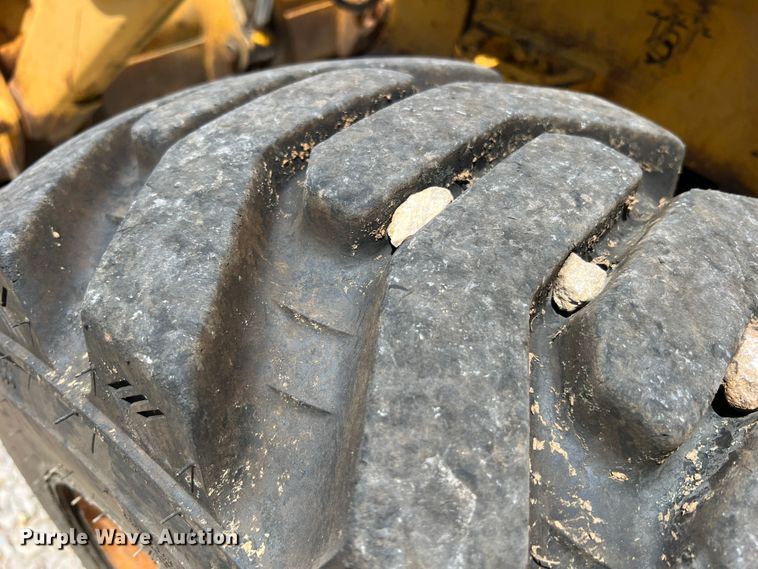 image for item KC9887 1996 John Deere 310D  backhoe