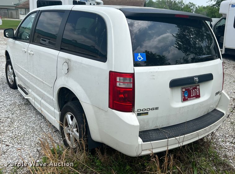 image for item KG9726 2010 Dodge Grand Caravan  handicap accessible van
