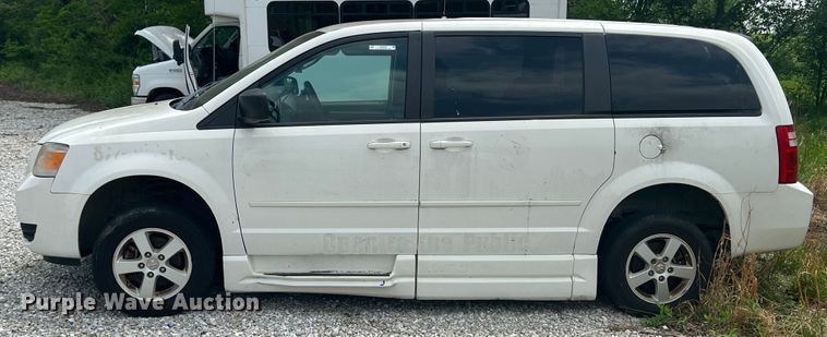 image for item KG9726 2010 Dodge Grand Caravan  handicap accessible van