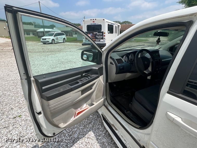 image for item KG9726 2010 Dodge Grand Caravan  handicap accessible van