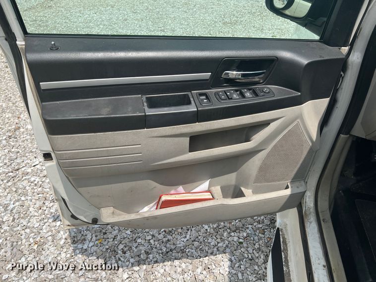 image for item KG9726 2010 Dodge Grand Caravan  handicap accessible van